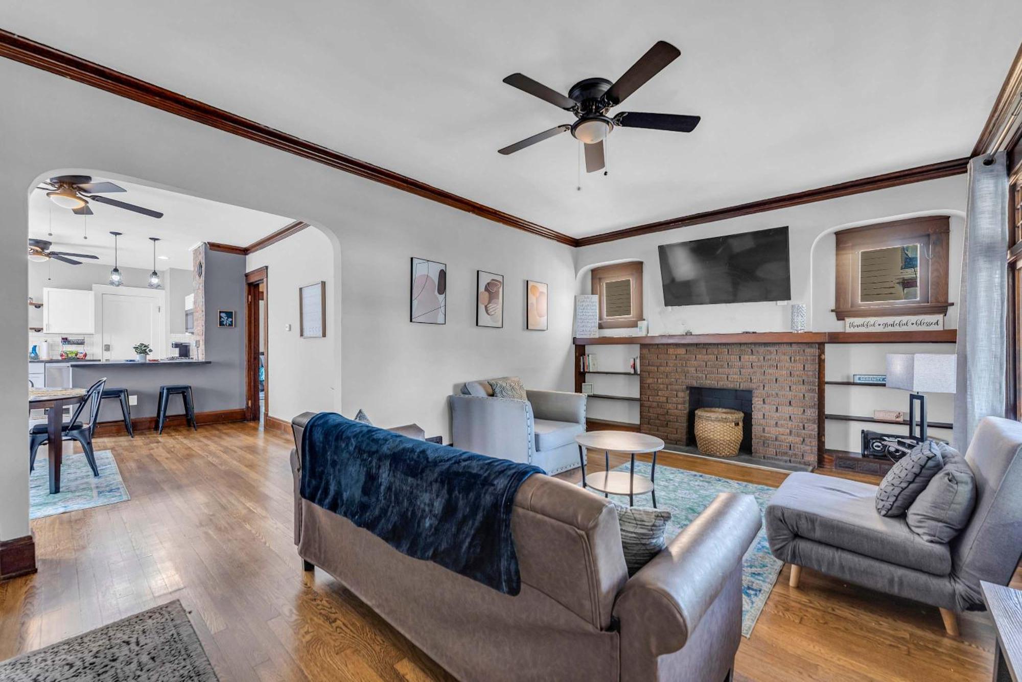 Beautifully Remodeled Duplex Apt In West Blvd Cleveland Kültér fotó